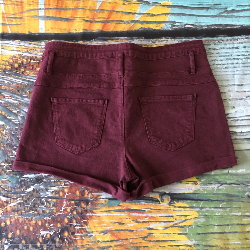 Shorts - Picture 2 of 3